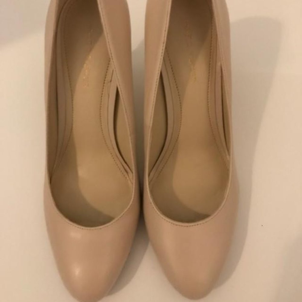 Marc Fisher Heel Pump  light natural leather  ,Round -Toe